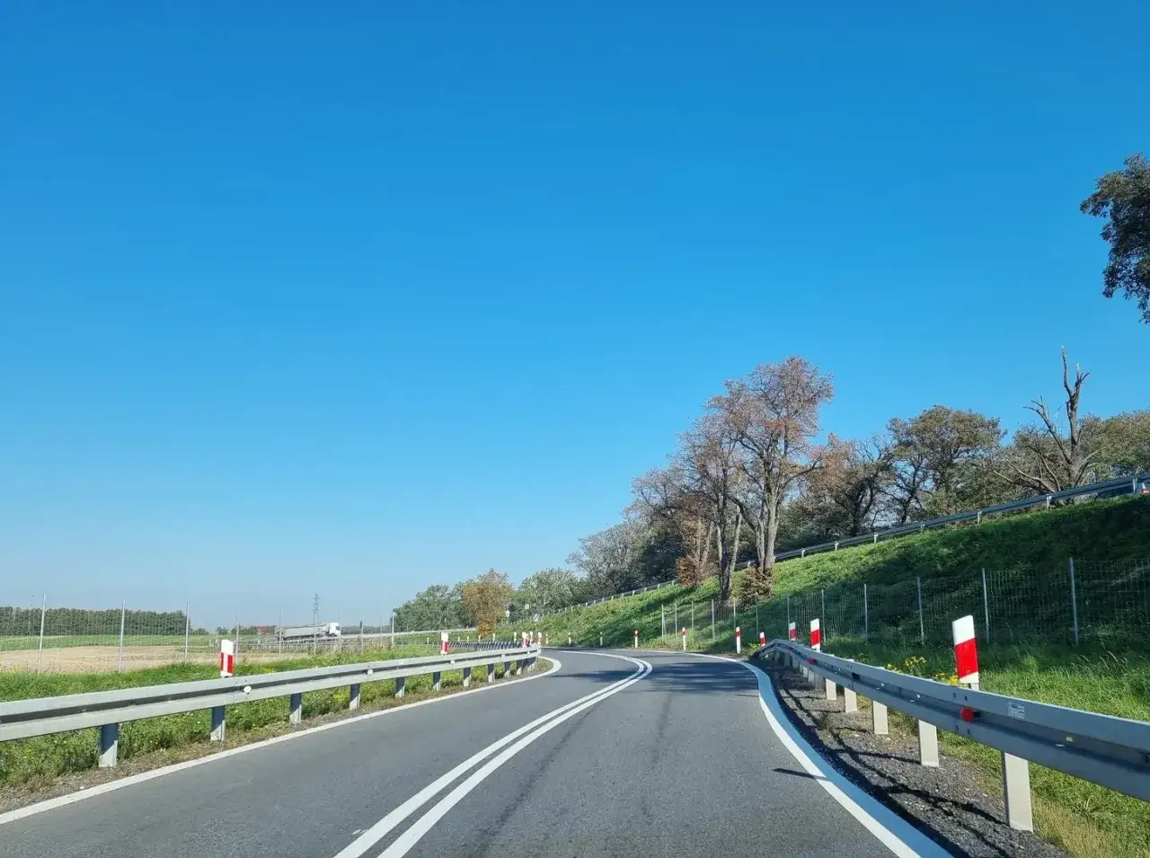Co ile są słupki na autostradzie? Odkryj ważne szczegóły!