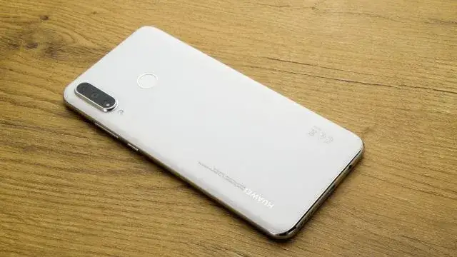 Recenzja Huawei P30 Lite - czy warto go kupić jako niedrogie urządzenie?