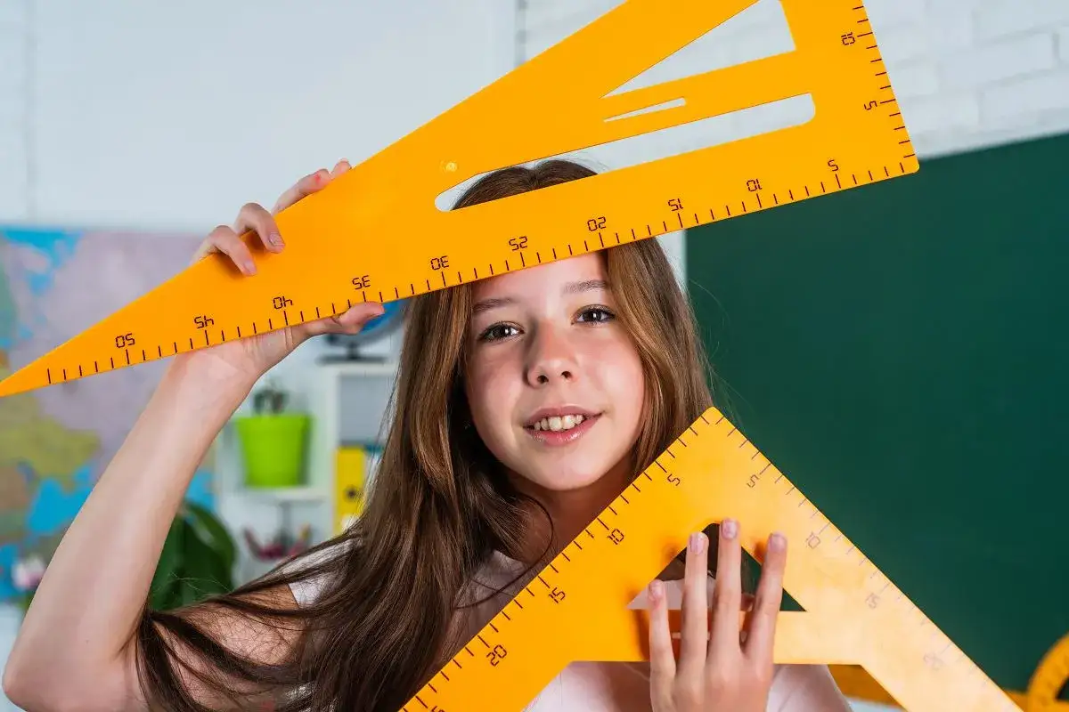 Sen o szkole: Co mówi o Twoich lękach i życiowych testach?