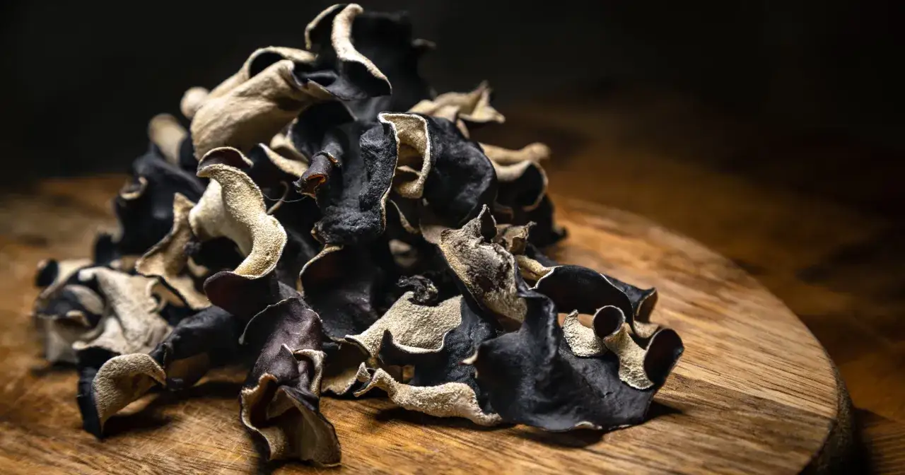 Grzyby mun: Czy szkodzą? Skutki uboczne i bezpieczne spożycie