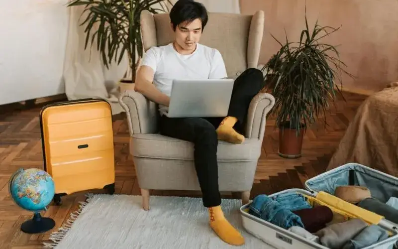 Co spakować do bagażu podręcznego, aby uniknąć problemów w podróży