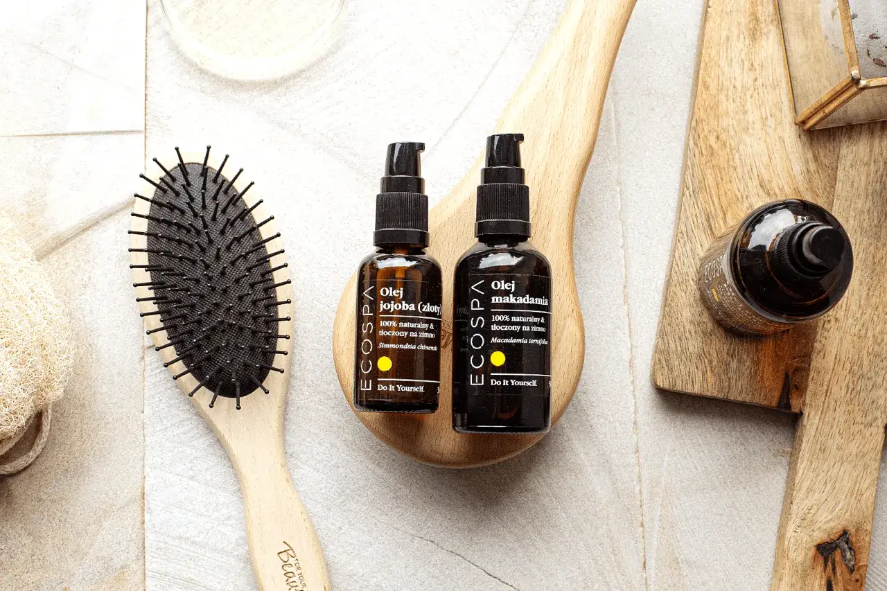 Jaki olej do włosów średnioporowatych? Ekspertka radzi!