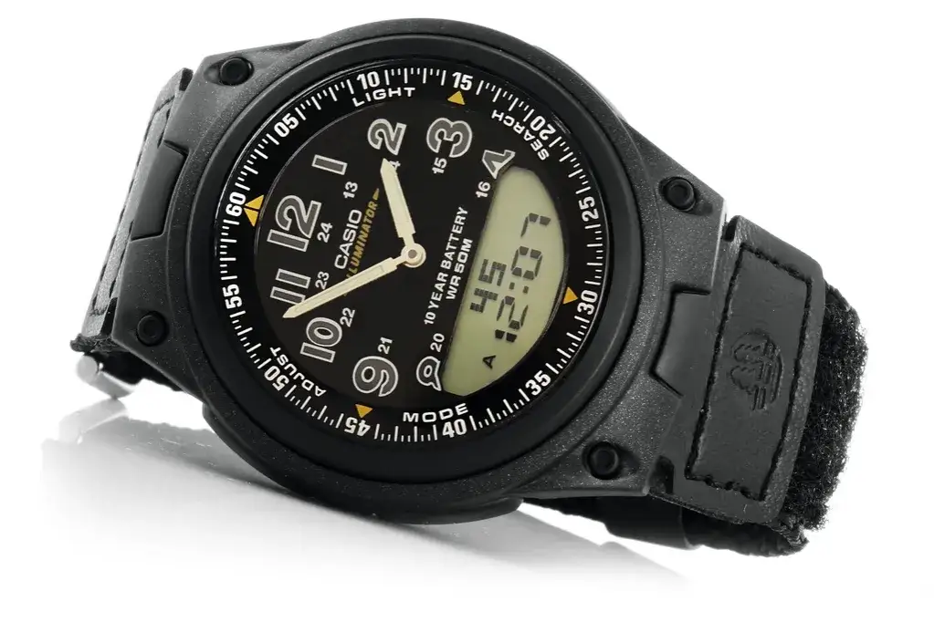 Zegarek męski pasek parciany – styl i wygoda na każdą okazję