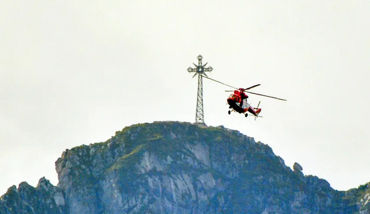 Krzyż na Giewoncie: 17,5 m symbolu. Poznaj jego tajemnice!