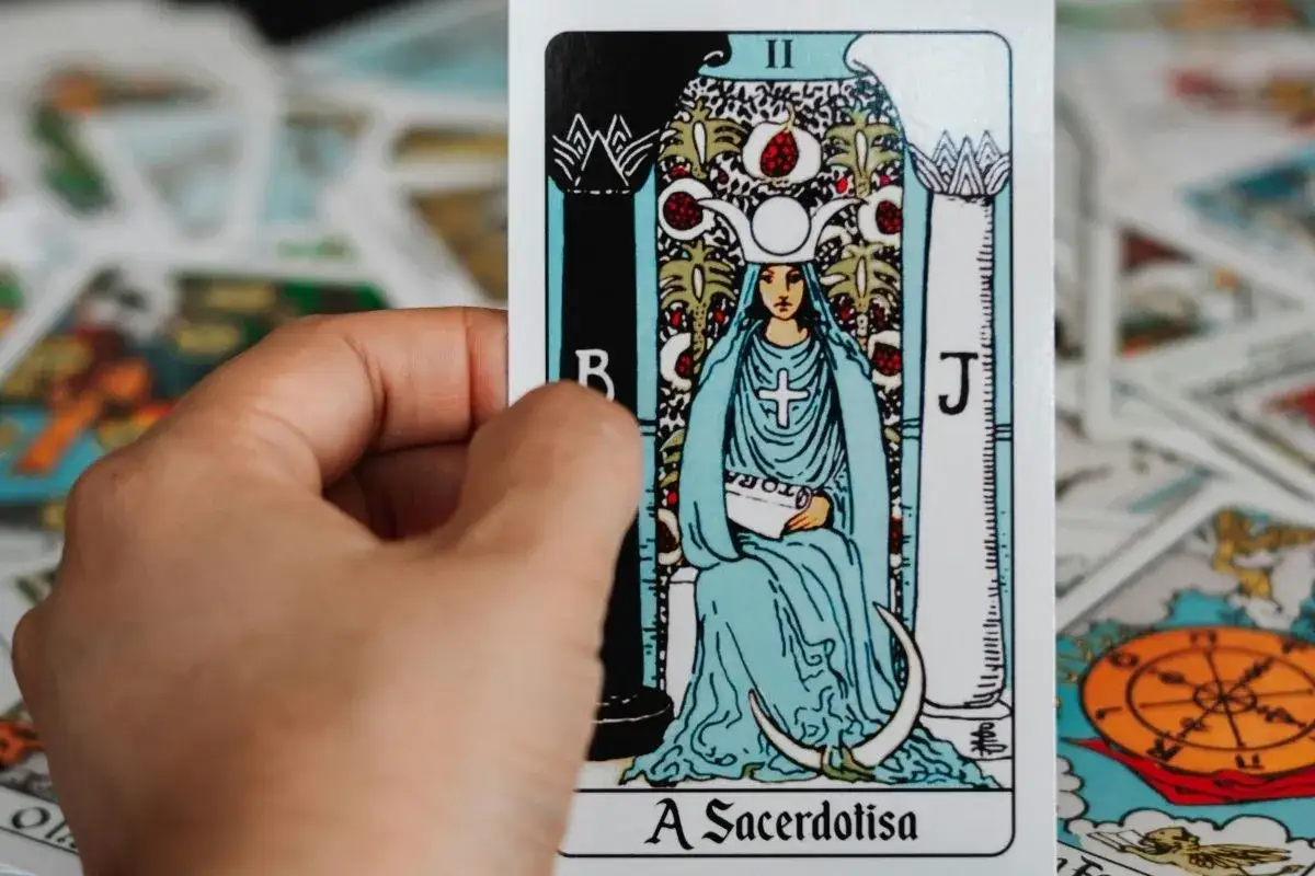 Tarot: Co to jest? Nie tylko wróżenie, ale samopoznanie!