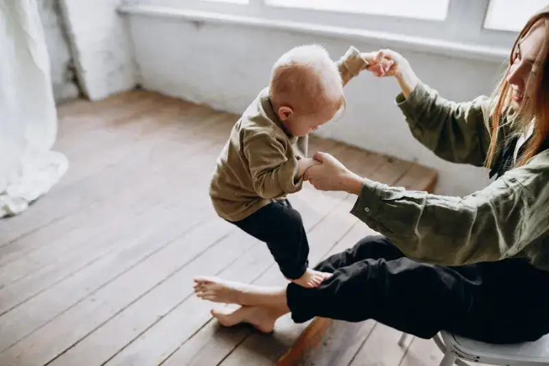 Czy pracodawca może zwolnić pracownika na urlopie wychowawczym? Sprawdź prawa i wyjątki