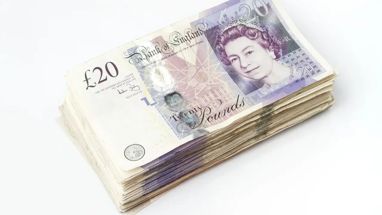 Funt szterling: Waluta UK. Jak płacić i wymieniać, by nie stracić?