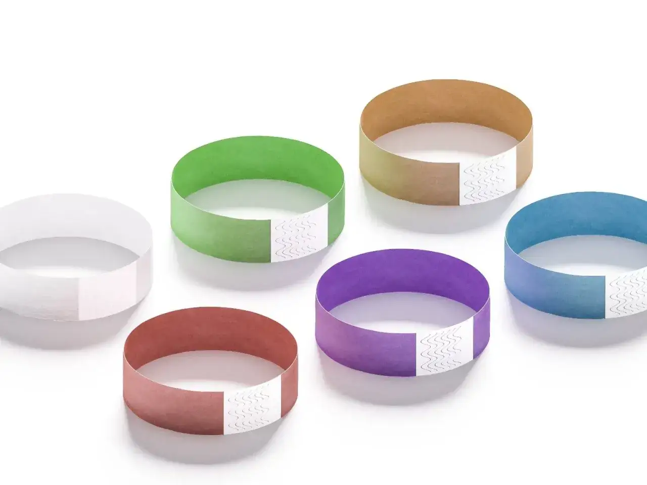 Zielona bransoletka, podobnie jak inne, oznacza dostęp. Kolory mogą symbolizować różne strefy lub rodzaje biletów na wydarzeniu.