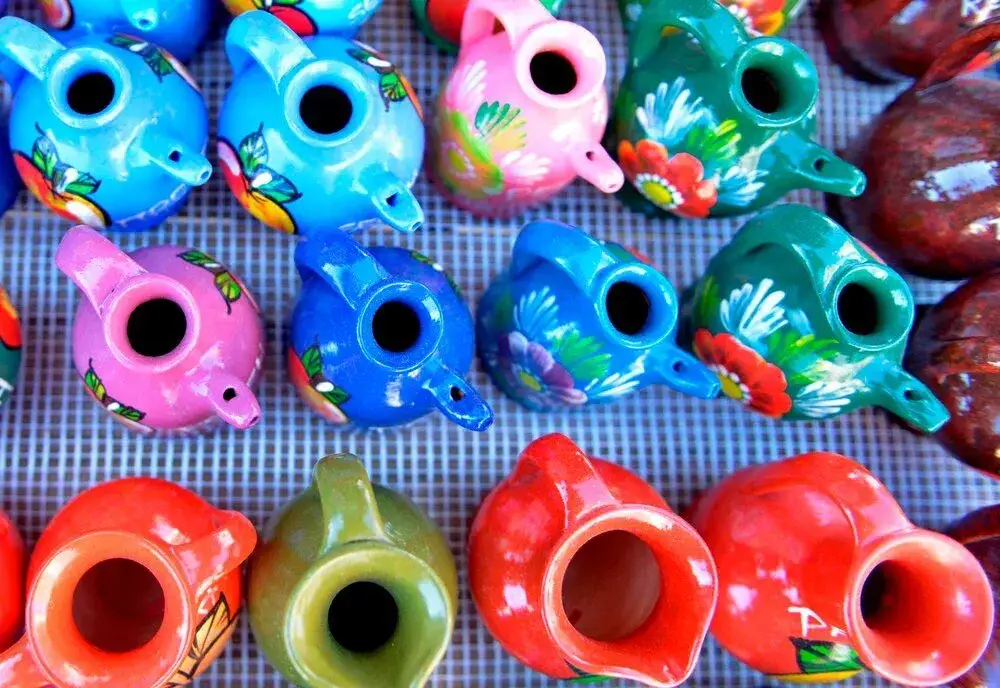 Hiszpańskie skarby w walizce: Co kupić i jak przewieźć?