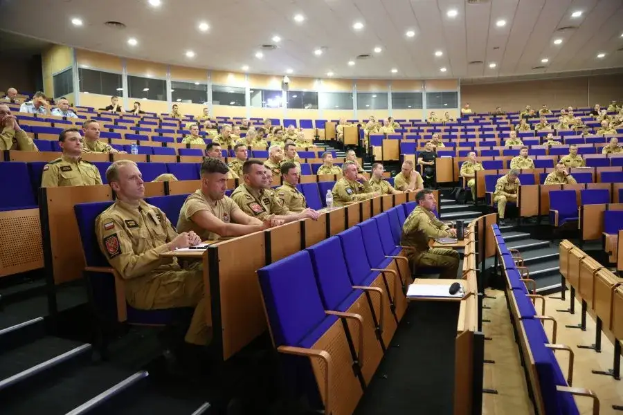 Co to znaczy formalno prawny? Zrozumienie kluczowych aspektów prawnych