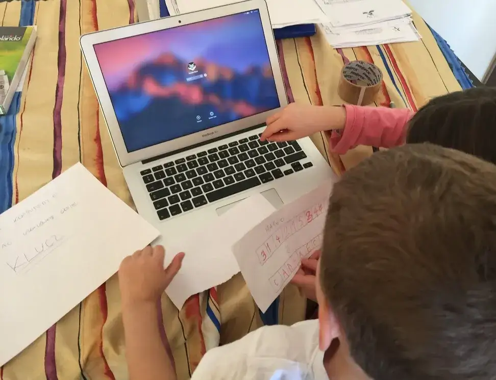 Zagadki o pomieszczeniach w domu, które rozweselą dzieci i pobudzą wyobraźnię