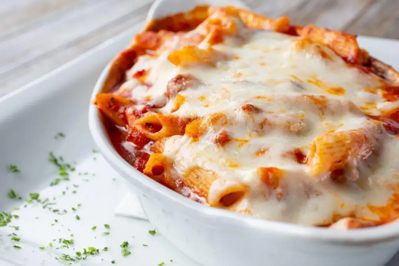 Perfekcyjna zapiekanka makaronowa z kurczakiem? Poznaj sekrety!