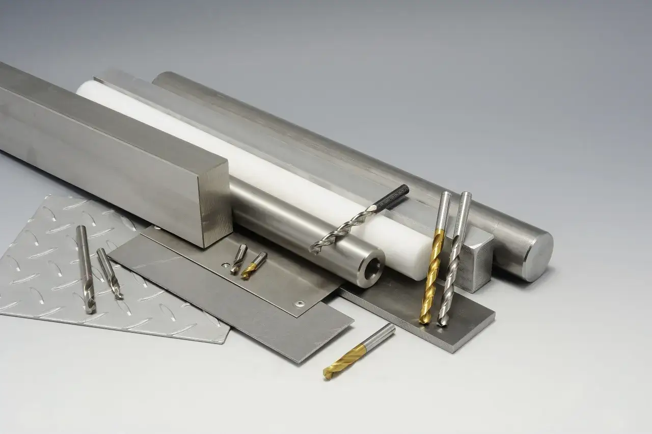 Wiertła HSS: Wybierz typ do stali nierdzewnej, metalu i drewna