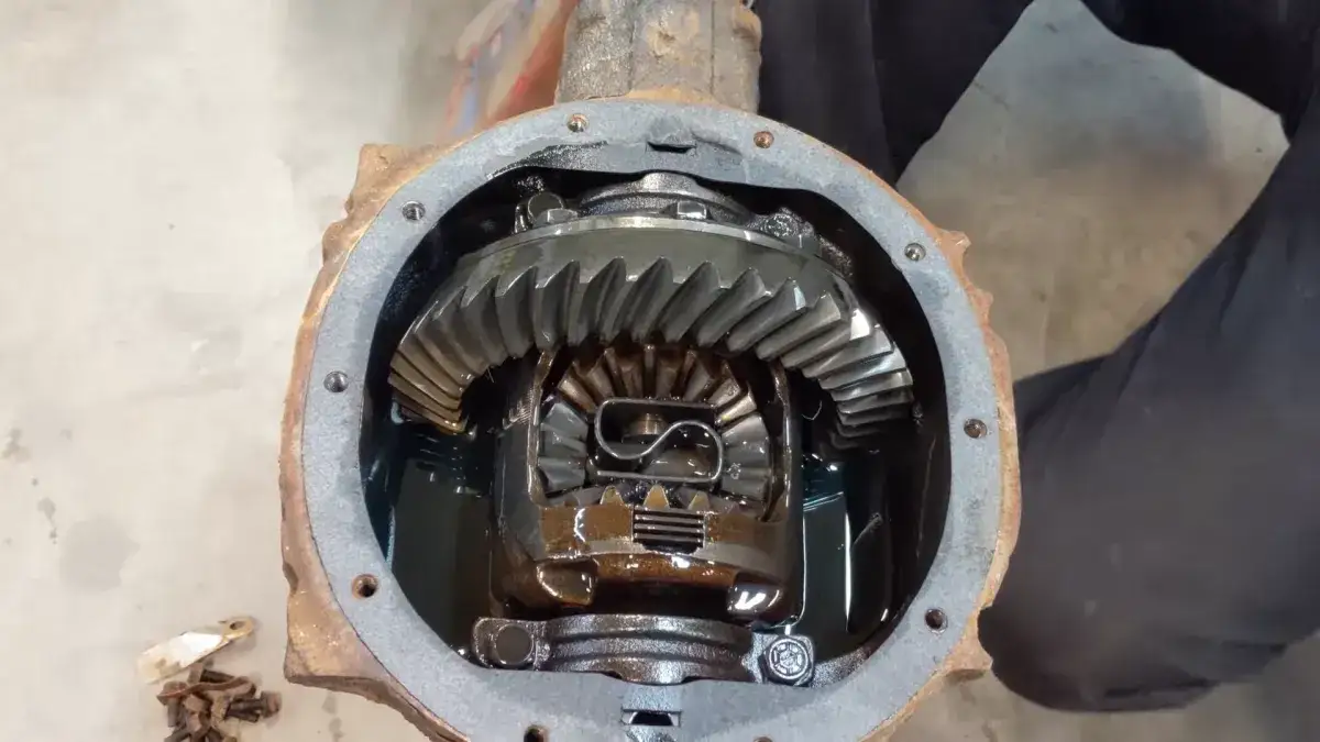 Szpera czy dyferencjał? Wybierz mądrze dla trakcji i bezpieczeństwa