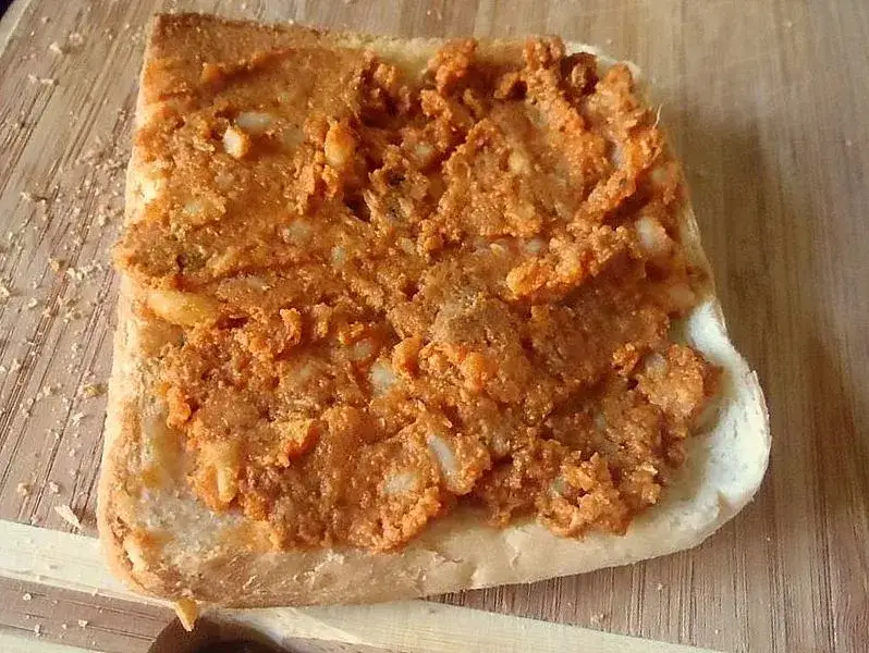 Czy paprykarz jest dietetyczny? Odkryj jego ukryte kalorie i składniki