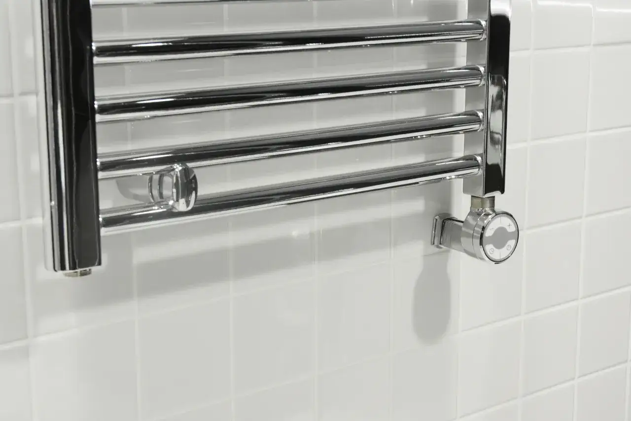 Na jakiej wysokości grzejnik łazienkowy? Oto co musisz wiedzieć