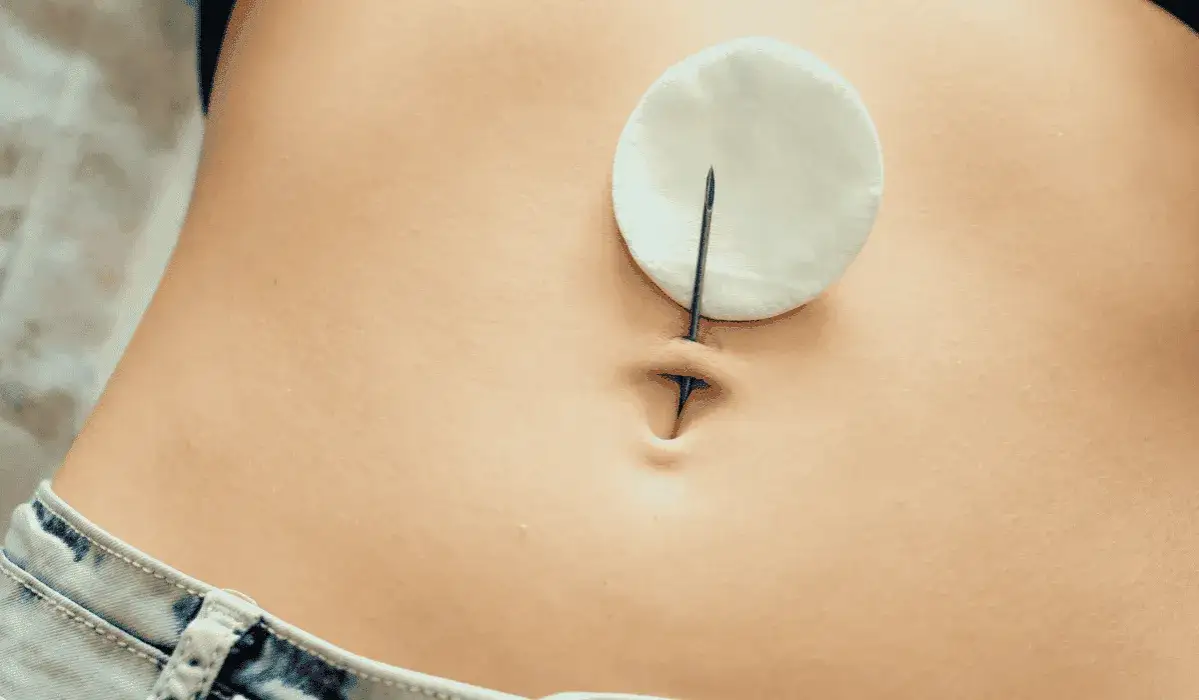 Kolczyk w pępku - co trzeba wiedzieć, aby uniknąć komplikacji