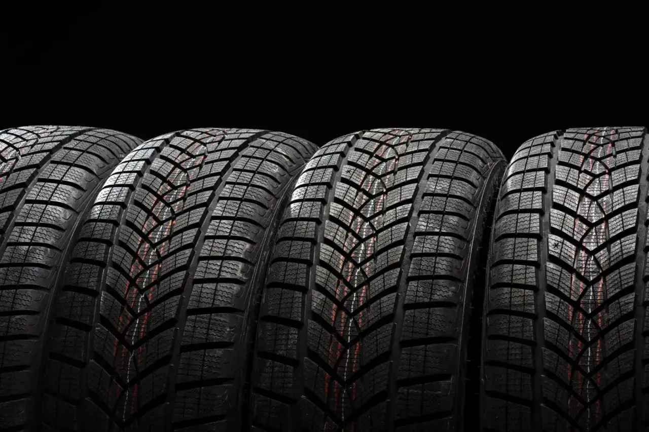 Jakie opony wielosezonowe polecam? Ranking 2026 i testy!