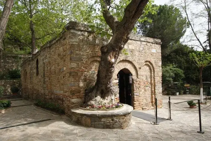 Czy wiesz o kulcie Matki Boskiej w Efezie? Dawna historia zadziwia