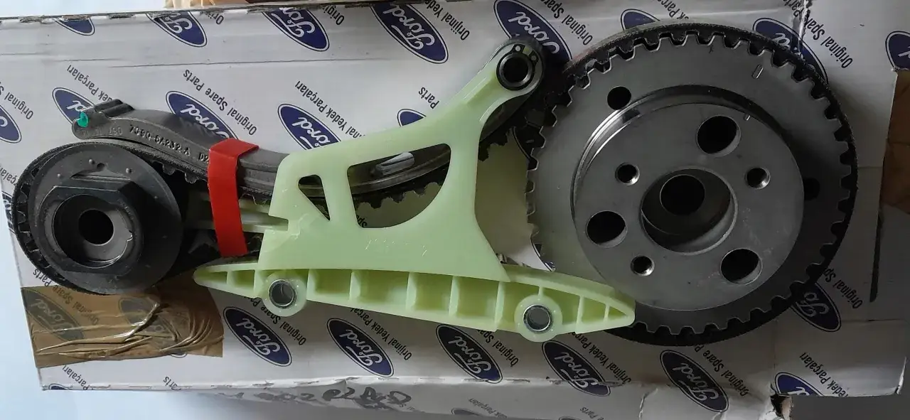 Mokry pasek rozrządu Ford: Jak uniknąć zatarcia silnika?