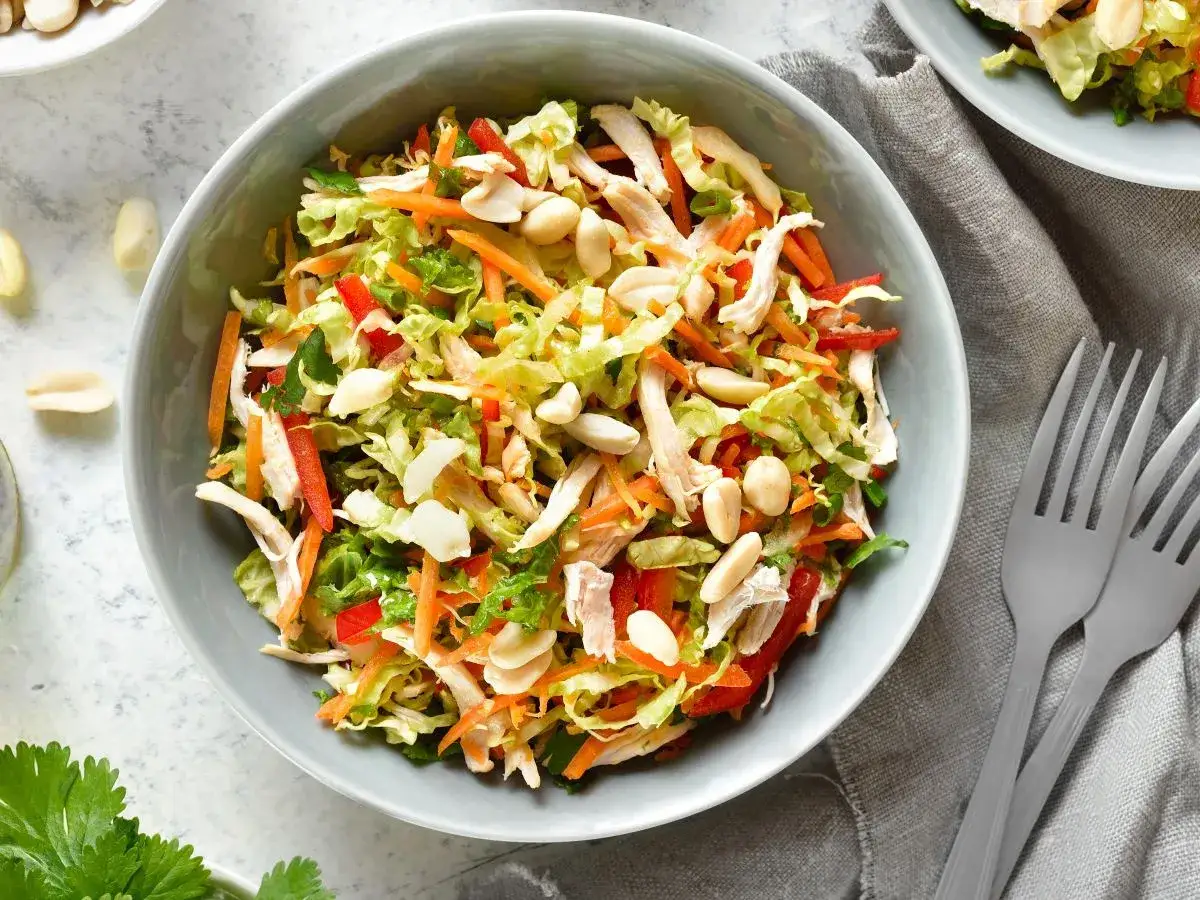 Grill: Sałatki idealne do karkówki i kiełbasy zaskocz smakiem!