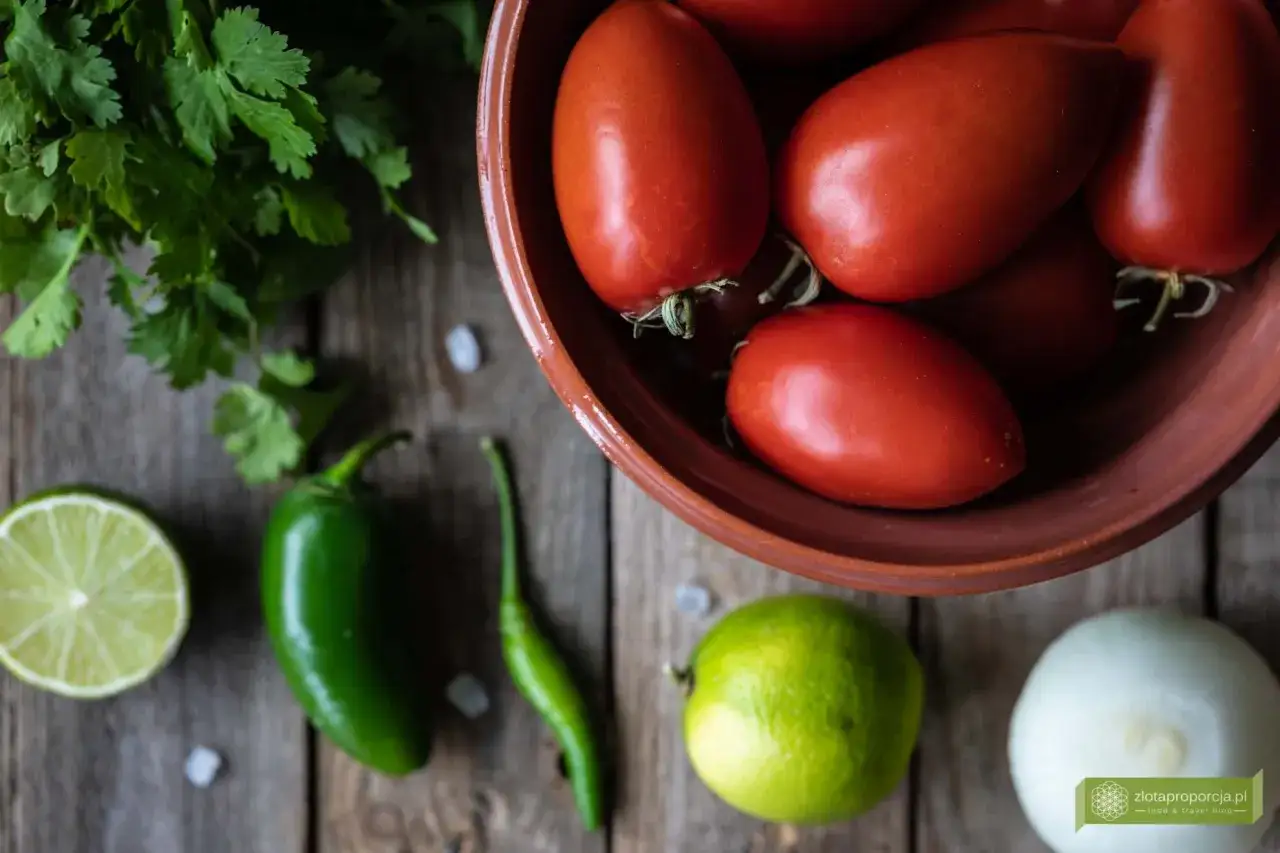 Domowa salsa meksykańska: Przepisy na Roja i Pico de Gallo w 15 min