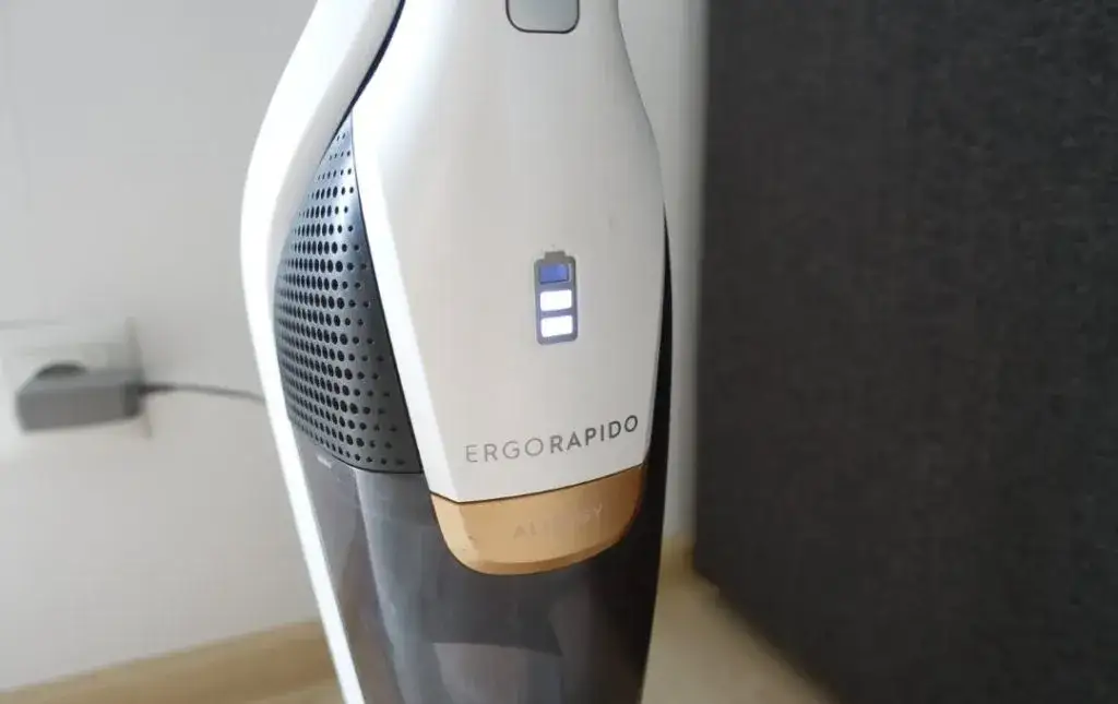 Jak ładować odkurzacz bezprzewodowy, by uniknąć problemów z baterią