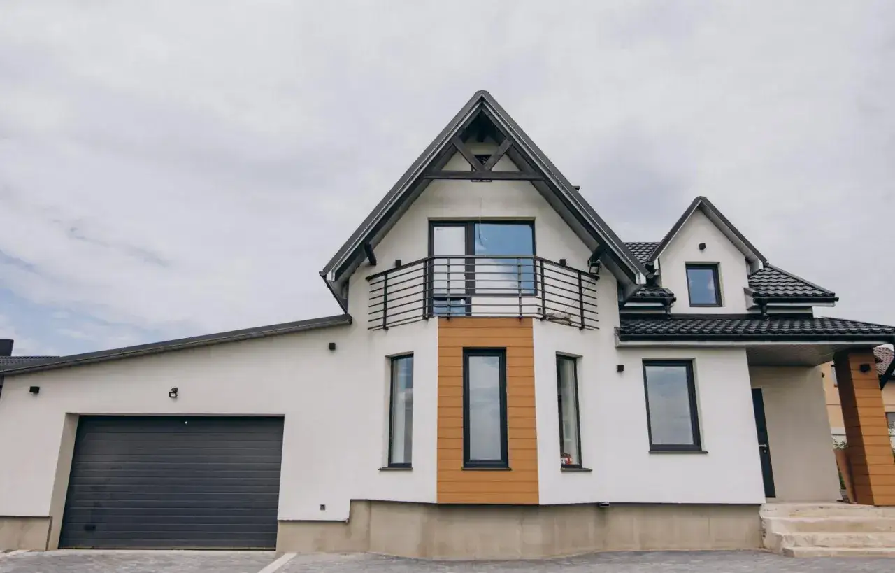 Jak wykonać gzyms na elewacji - krok po kroku bez zbędnych kosztów