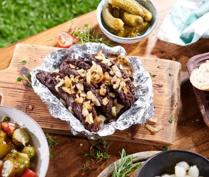 Kaszanka z grilla: jak zrobić, by nie pękła? Przepisy i triki!