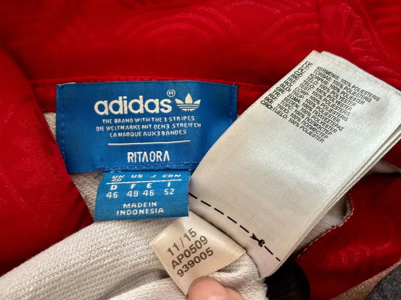 Bluza Adidas: Oryginał czy podróbka? Sprawdź, zanim kupisz!