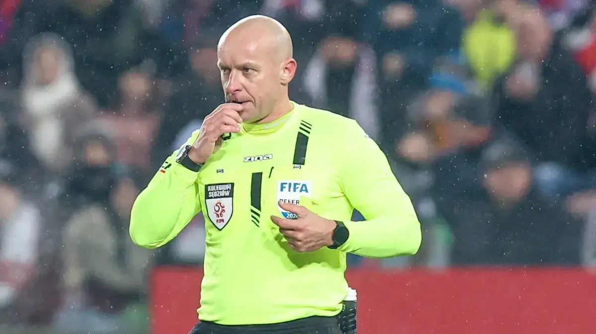 Ile zarabia Marciniak? Zaskakujące kwoty sędziowania meczów