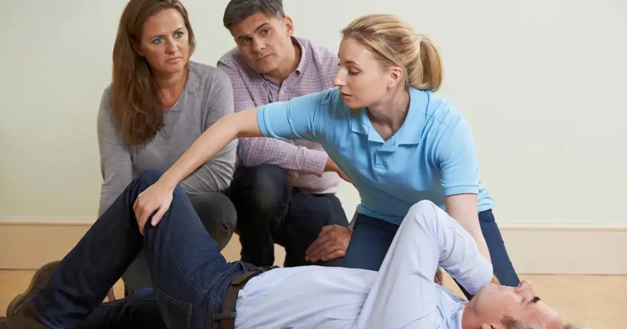 Pierwsza pomoc ile ucisków: Kluczowe informacje o RKO dla każdego