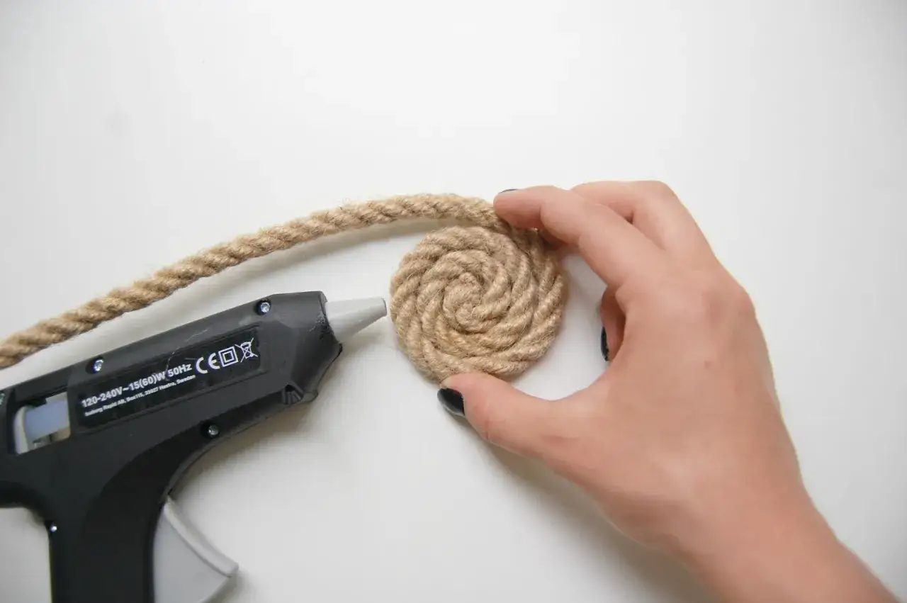 Jak zrobić podkładkę na stół ze sznurka - proste kroki i porady