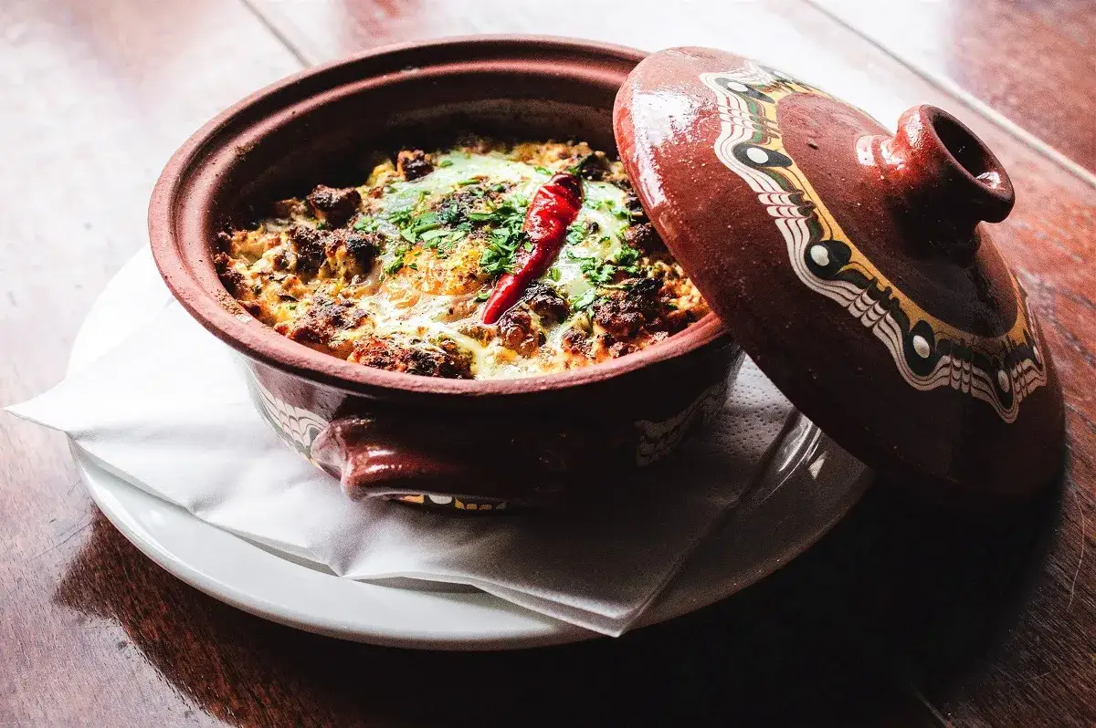 Co zjeść w Bułgarii: Najlepsze tradycyjne potrawy, które musisz spróbować