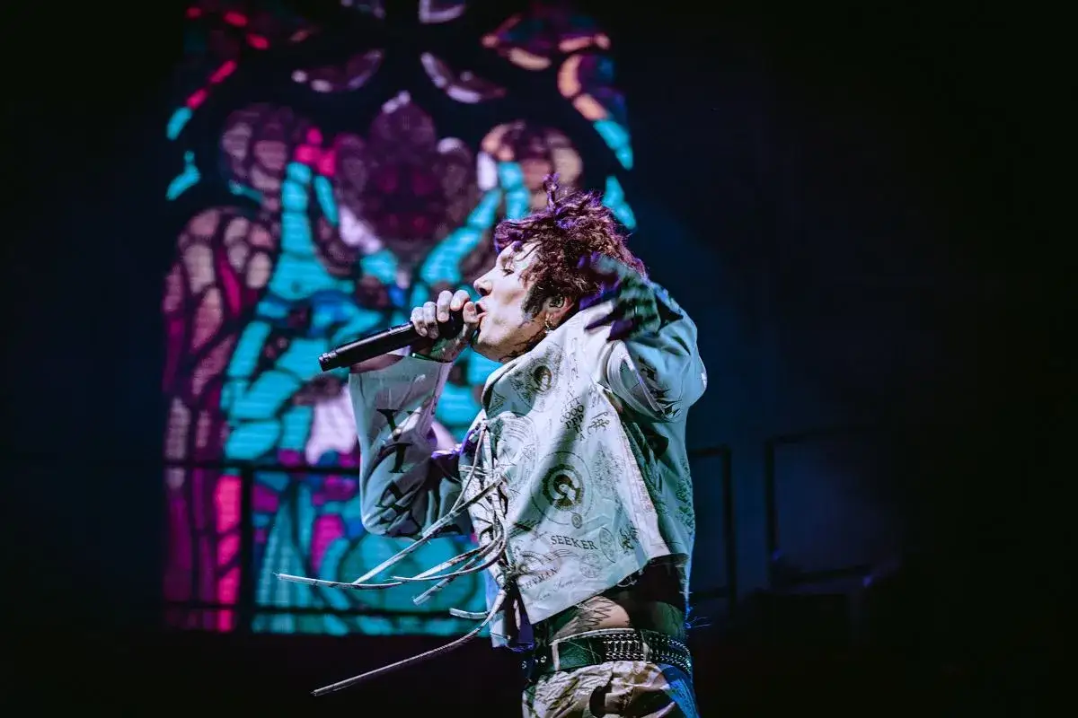 Bring Me the Horizon – Jakie są utwory i recenzje albumu "Sempiternal"?