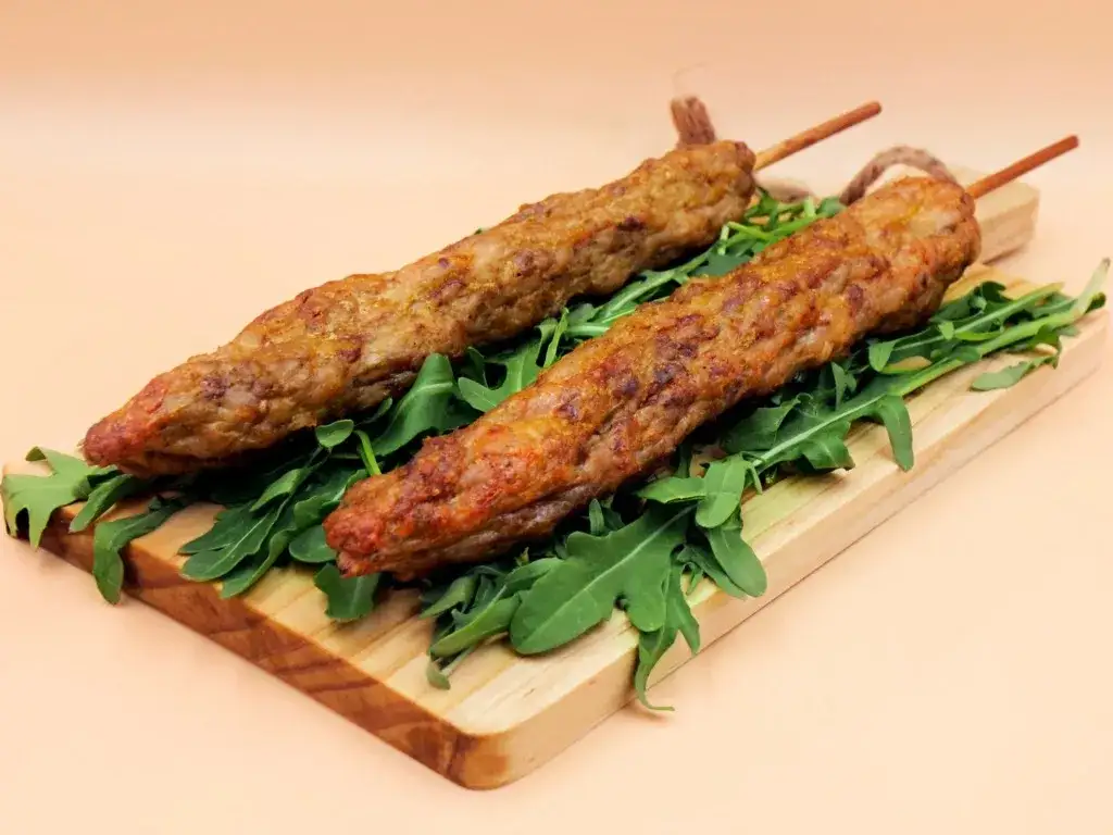 Kraftowe mięso kebab - co to znaczy i jak różni się od tradycyjnego?