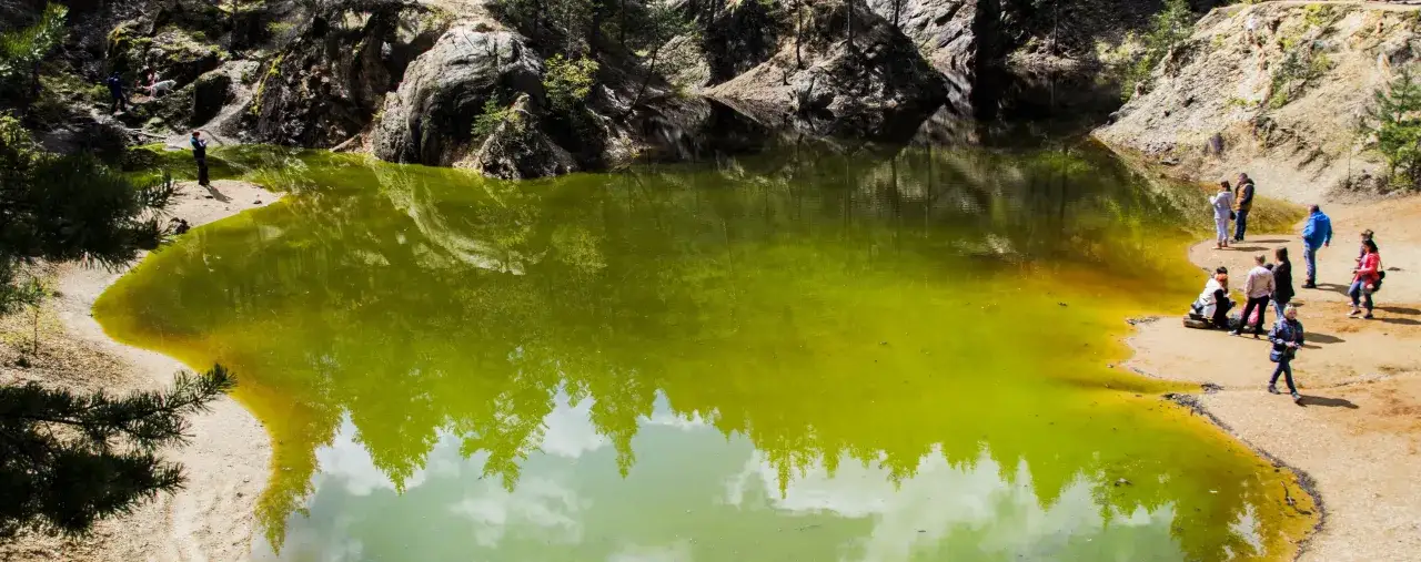 Kolorowe Jeziorka: najlepszy czas na wizytę i sekrety atrakcji