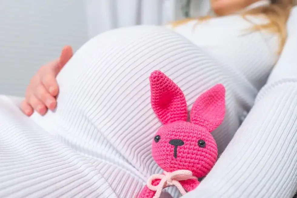 1 cm rozwarcia: ile do porodu? Spokojnie, oto fakty