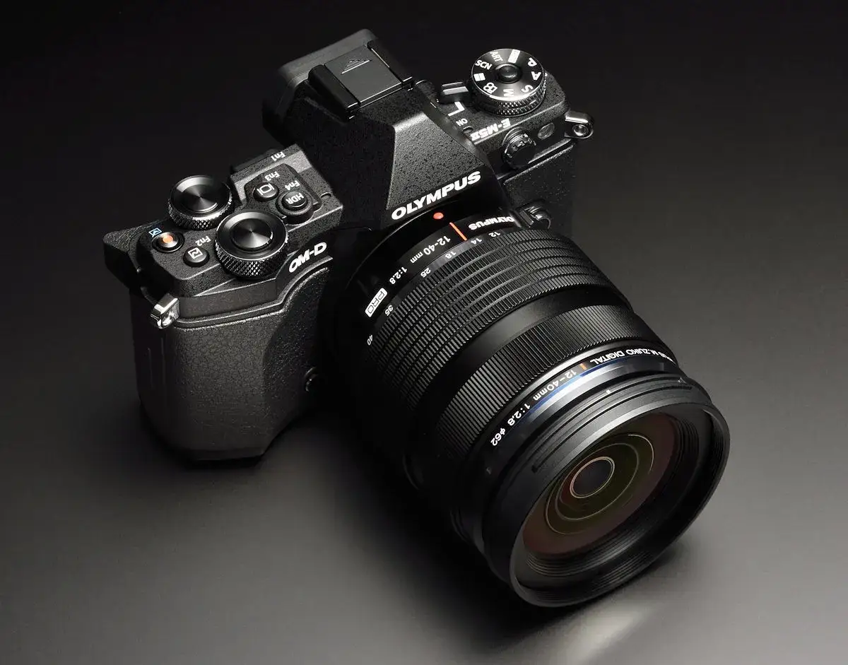 Olympus M.Zuiko Digital ED 12-40mm f/2.8 PRO - jasny i wszechstronny zoom