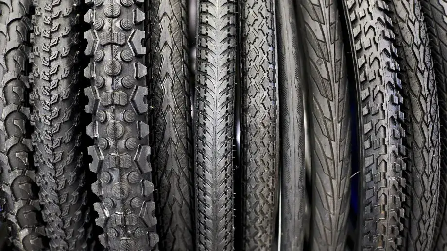 Opony do roweru: Jak dobrać rozmiar, bieżnik i uniknąć pomyłek?