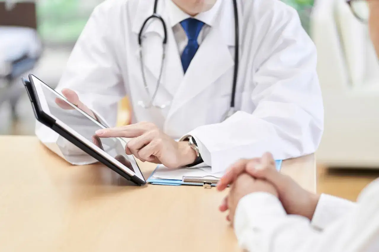 Rehabilitacja NFZ Płock: Jak skrócić kolejki? Sprawdź!