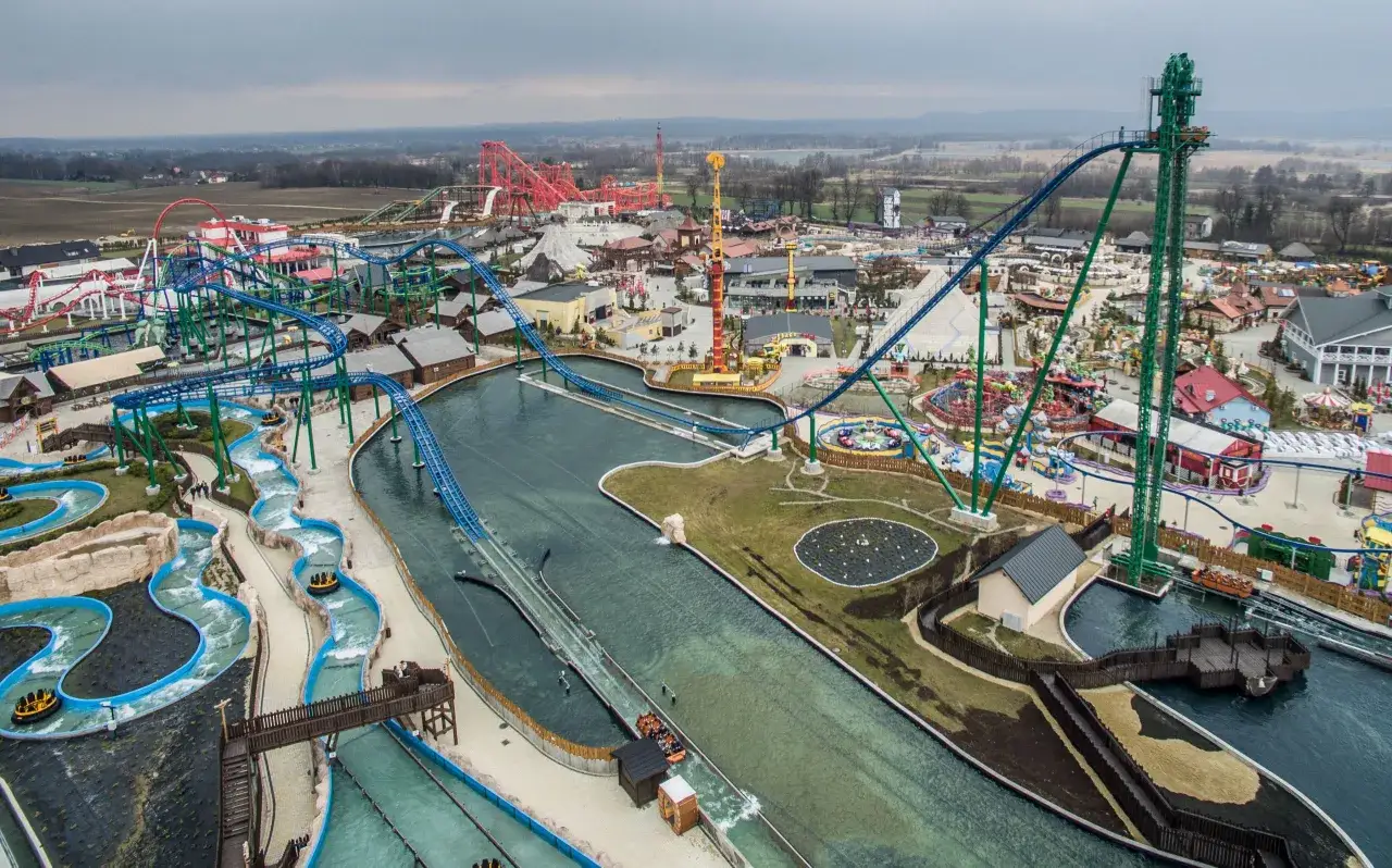 Co to jest Energylandia? Odkryj największy park rozrywki w Polsce