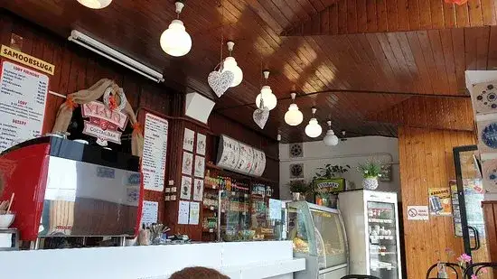 Najlepsze koktajl bary w Nowym Sączu – gdzie na wyjątkowe drinki?