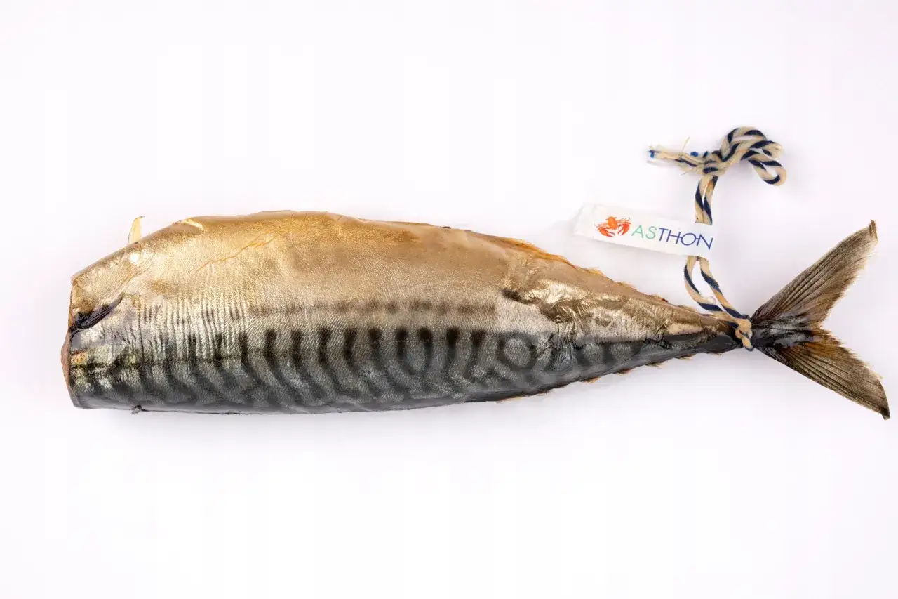 Wędzona makrela, idealna na przekąskę. Gdzie kupić mrożoną makrelę? Sprawdź ofertę Asthon.