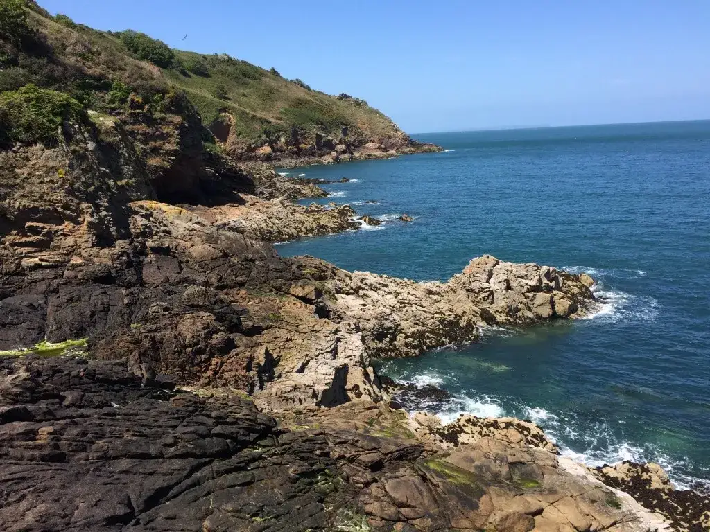 Wyspa Jersey - nieznany status wyspiarskiego terytorium Wielkiej Brytanii