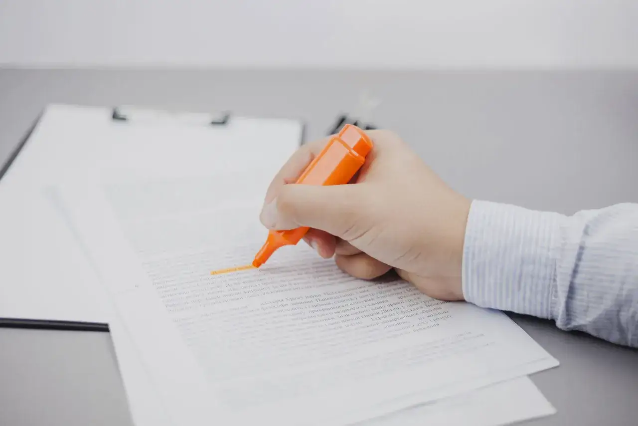 Czy deweloper może narzucić notariusza? Sprawdź swoje prawa!