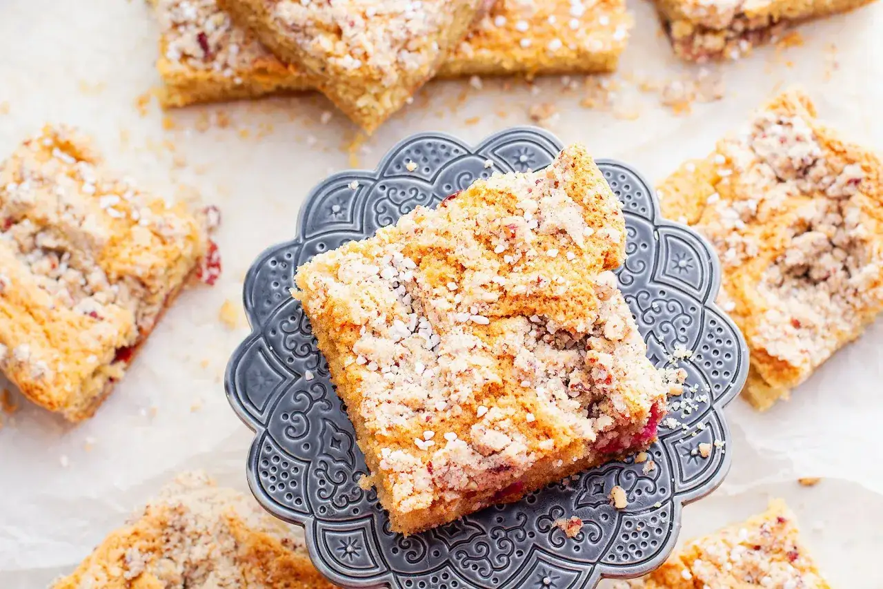 Prosty przepis na niemieckie ciasto ze śliwkami – zrób je szybko w domu!