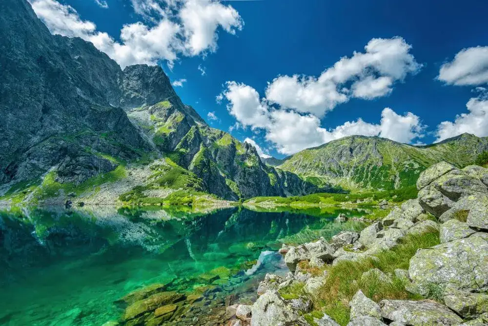 Morskie Oko atrakcje, które zaskoczą każdego turystę w Tatrach