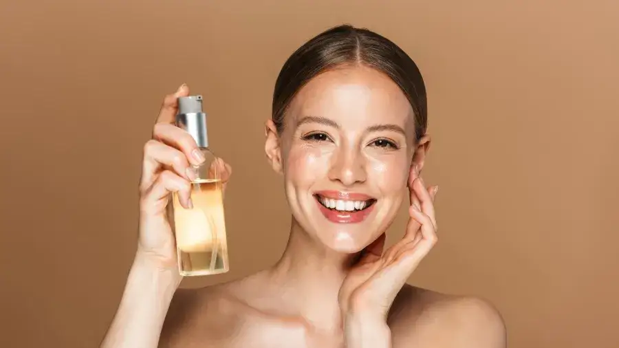 Jak stosować olej konopny na twarz, aby uzyskać zdumiewające efekty pielęgnacyjne