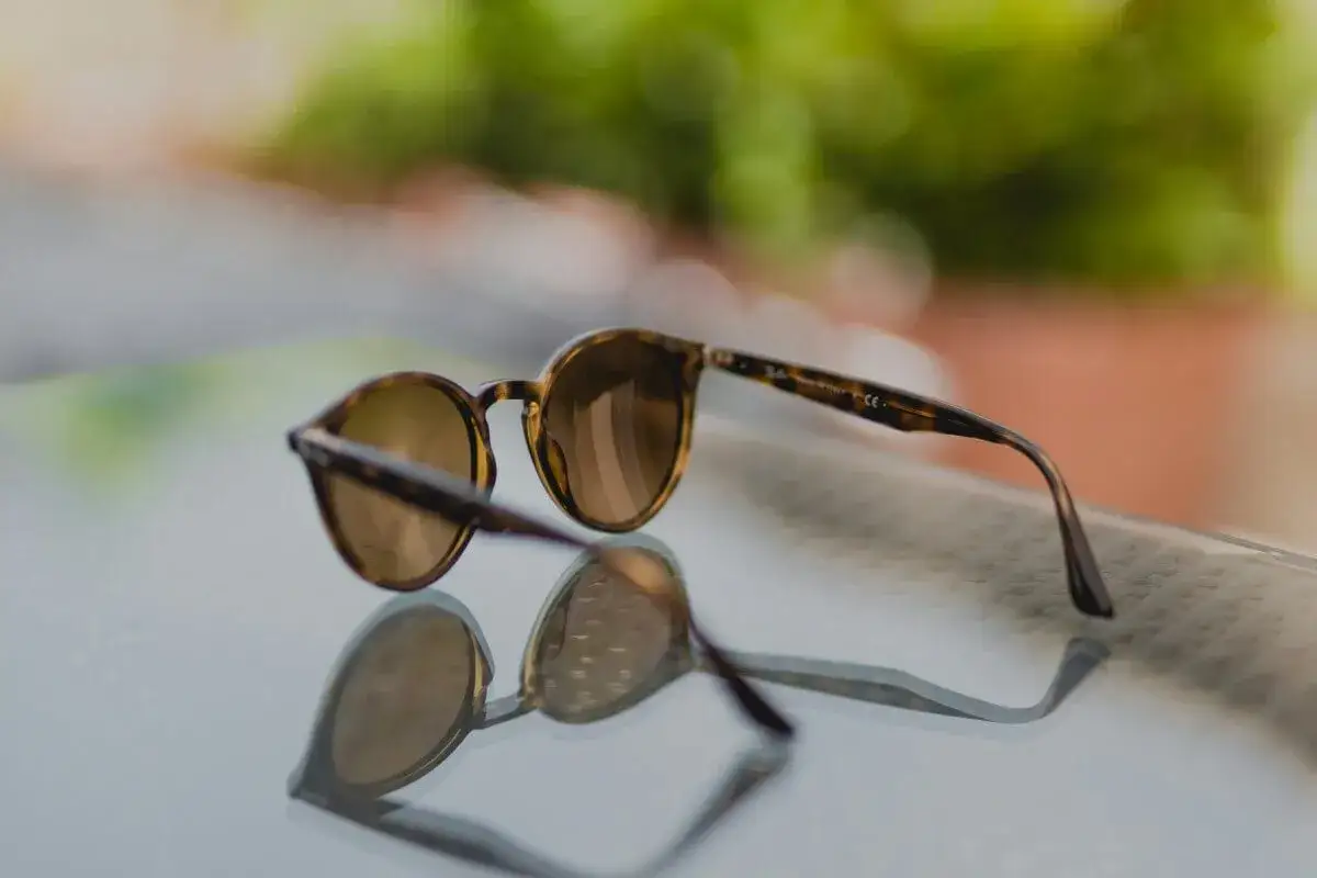 Okulary progresywne z fotochromem: ile kosztują? Od 1700 zł!